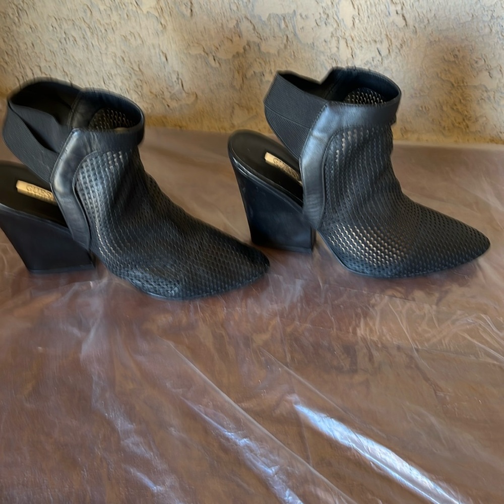 GUESS Women's ankle black Dress Booties